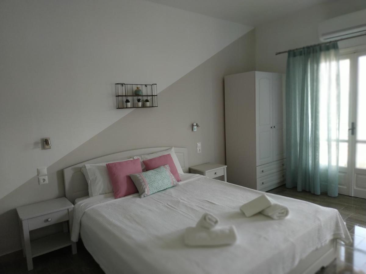 Theodora Rooms Poros Town Екстер'єр фото