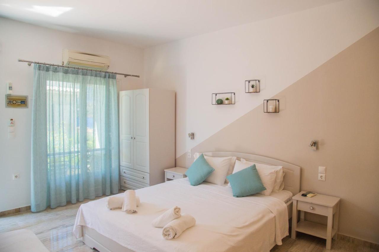 Theodora Rooms Poros Town Екстер'єр фото